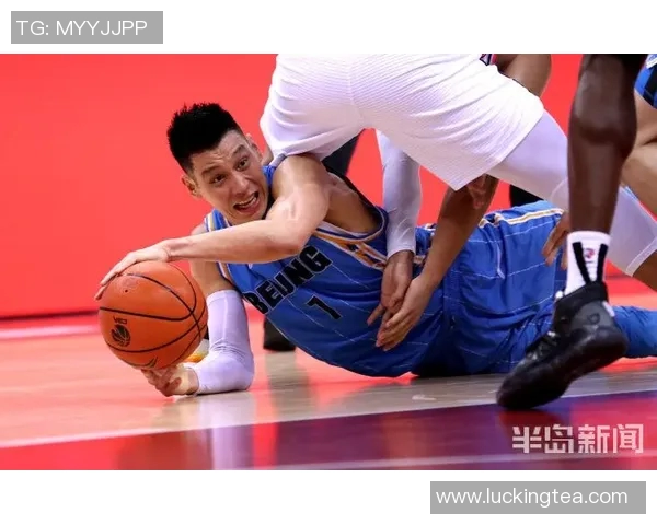 余望破门得分助力球队逆转胜利展现精彩瞬间