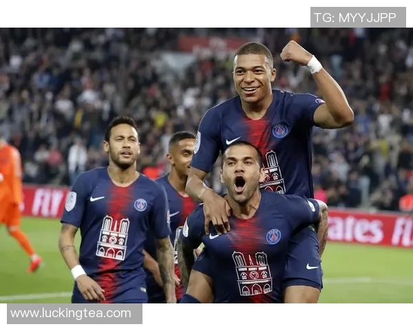 巴黎圣日耳曼3_0击败马赛，提前两轮夺得法甲冠军，内马尔再次成为关键先生