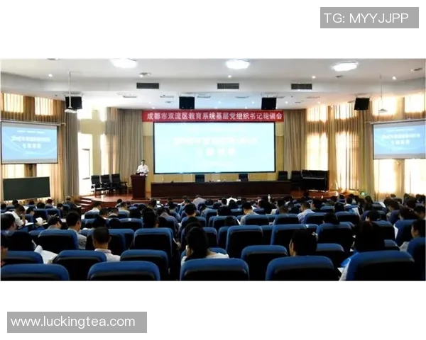 北京国安与成都蓉城激战正酣张玉宁能否引领球队逆袭成功