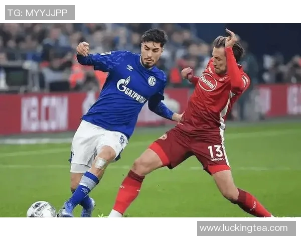 沙尔克04遭遇惨败,积分榜垫底,保级形势堪忧 沙尔克04遭遇惨败,积分榜垫底,保级形势堪忧